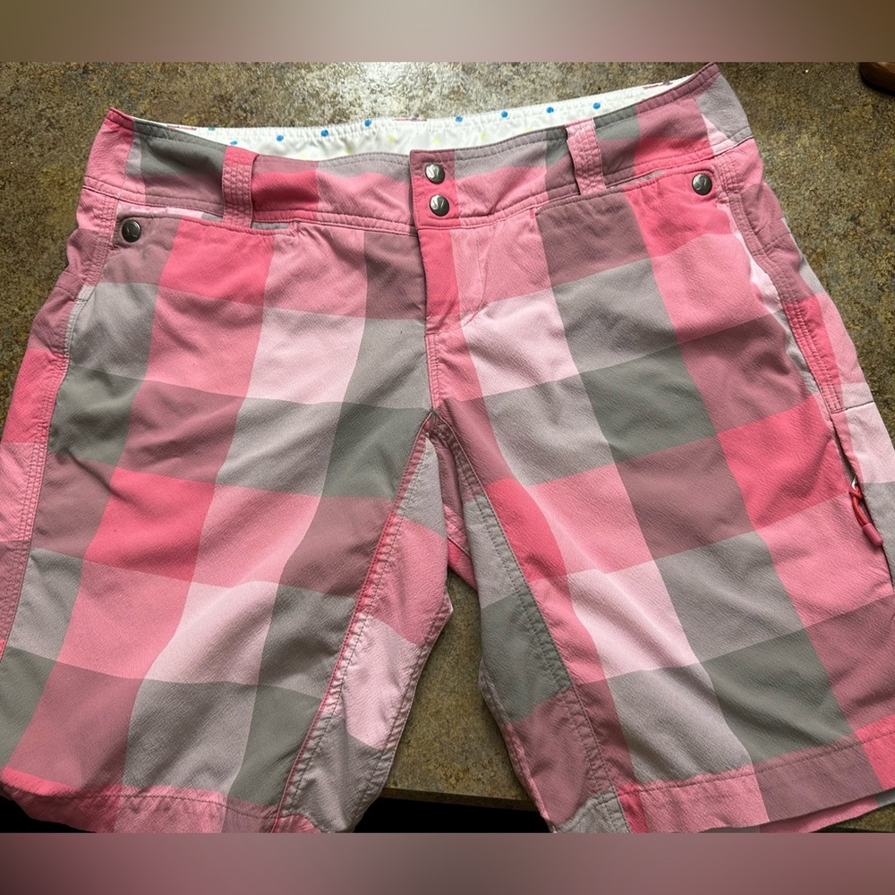 lululemon athletica Pink and Gray Plaid Women Golf Shorts